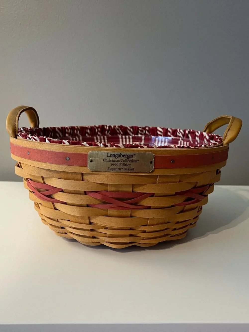 Longaberger – 1999 Edition Christmas Collection Popcorn Basket